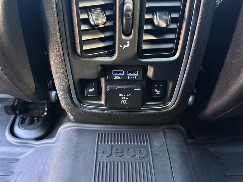 Used 2020 Jeep Grand Cherokee SRT AWD/4WD image 11