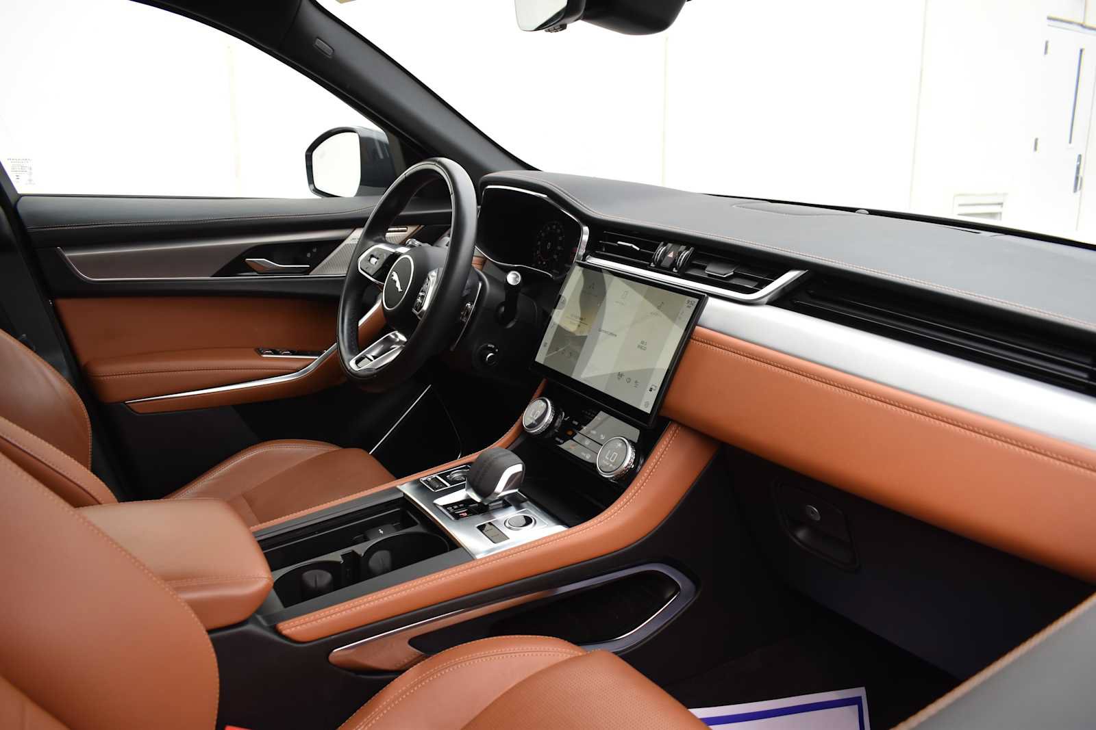 Used 2024 Jaguar F-PACE R-Dynamic S AWD/4WD image 13