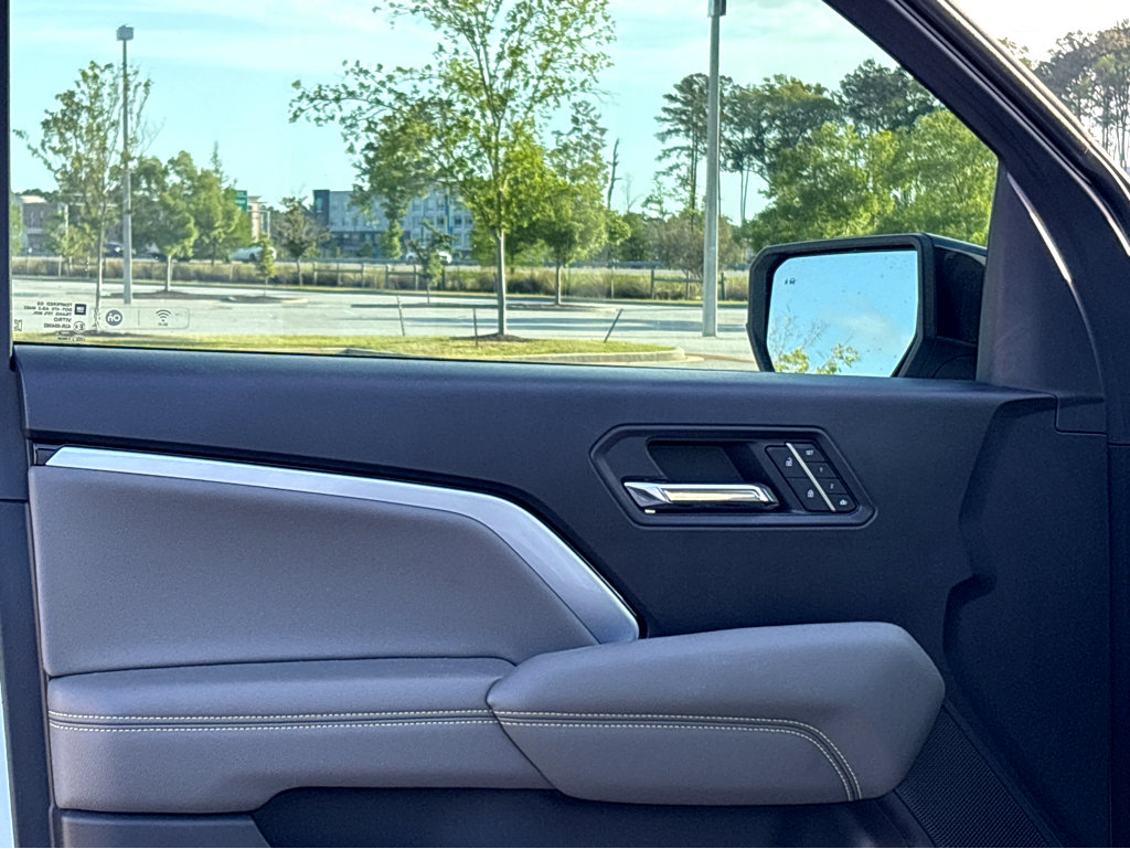 Used 2023 Chevrolet Colorado ZR2 w/ ZR2 Convenience Package III image 10