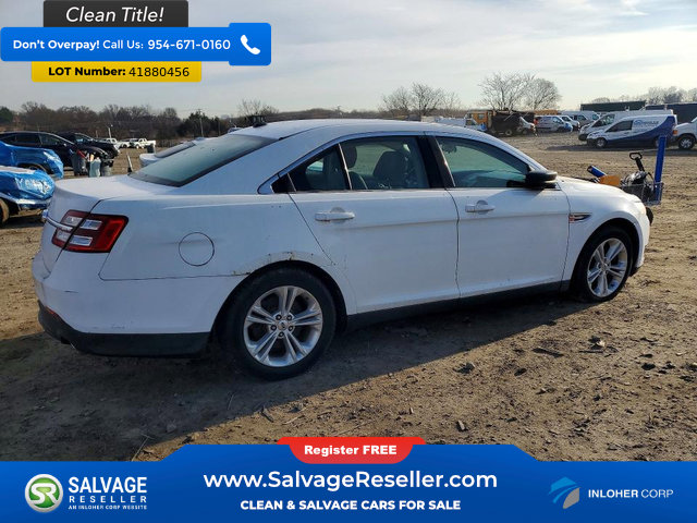 Used 2015 Ford Taurus SE image 4