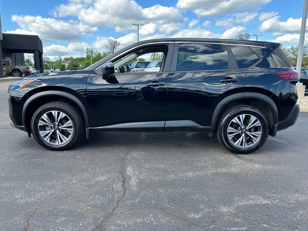 Used 2023 Nissan Rogue SV AWD/4WD image 4