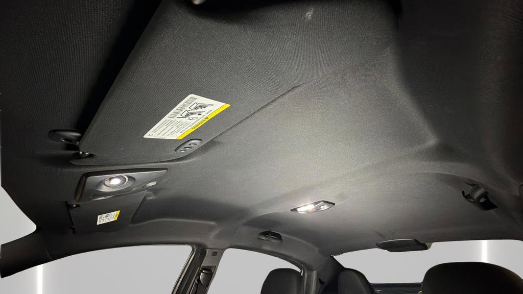 Used 2012 Chrysler 200 Touring image 31