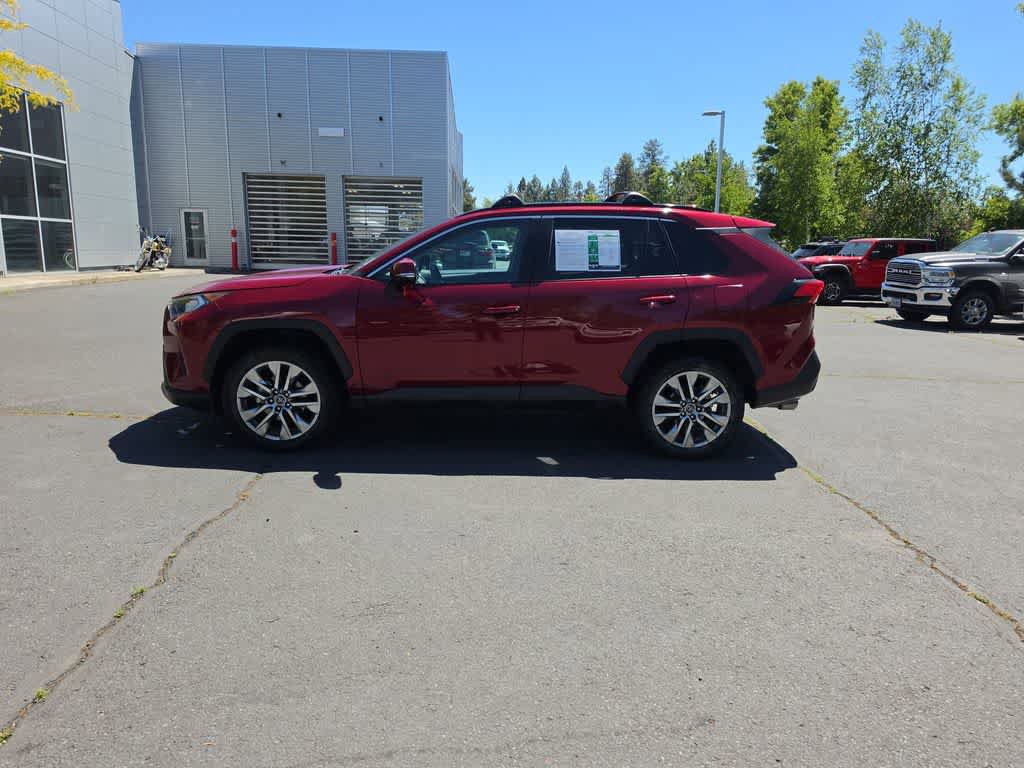 Used 2020 Toyota RAV4 XLE Premium AWD/4WD image 2