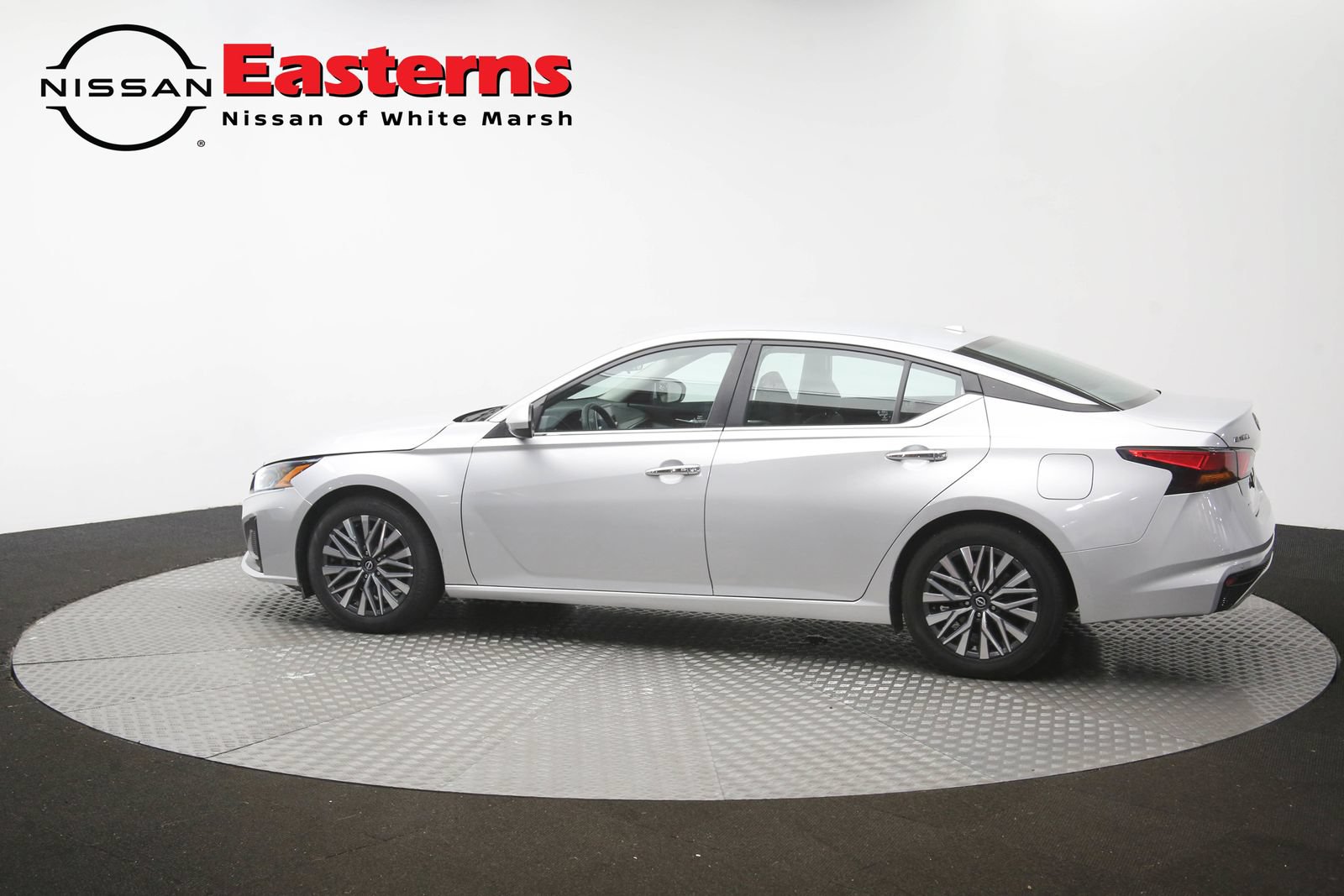 Used 2023 Nissan Altima 2.5 SV FWD image 60
