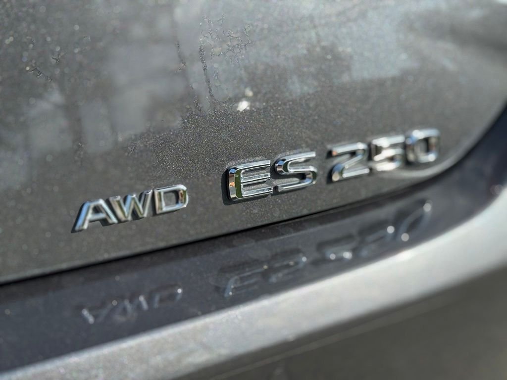 Certified 2024 Lexus ES 250 w/ Premium Package AWD/4WD image 17