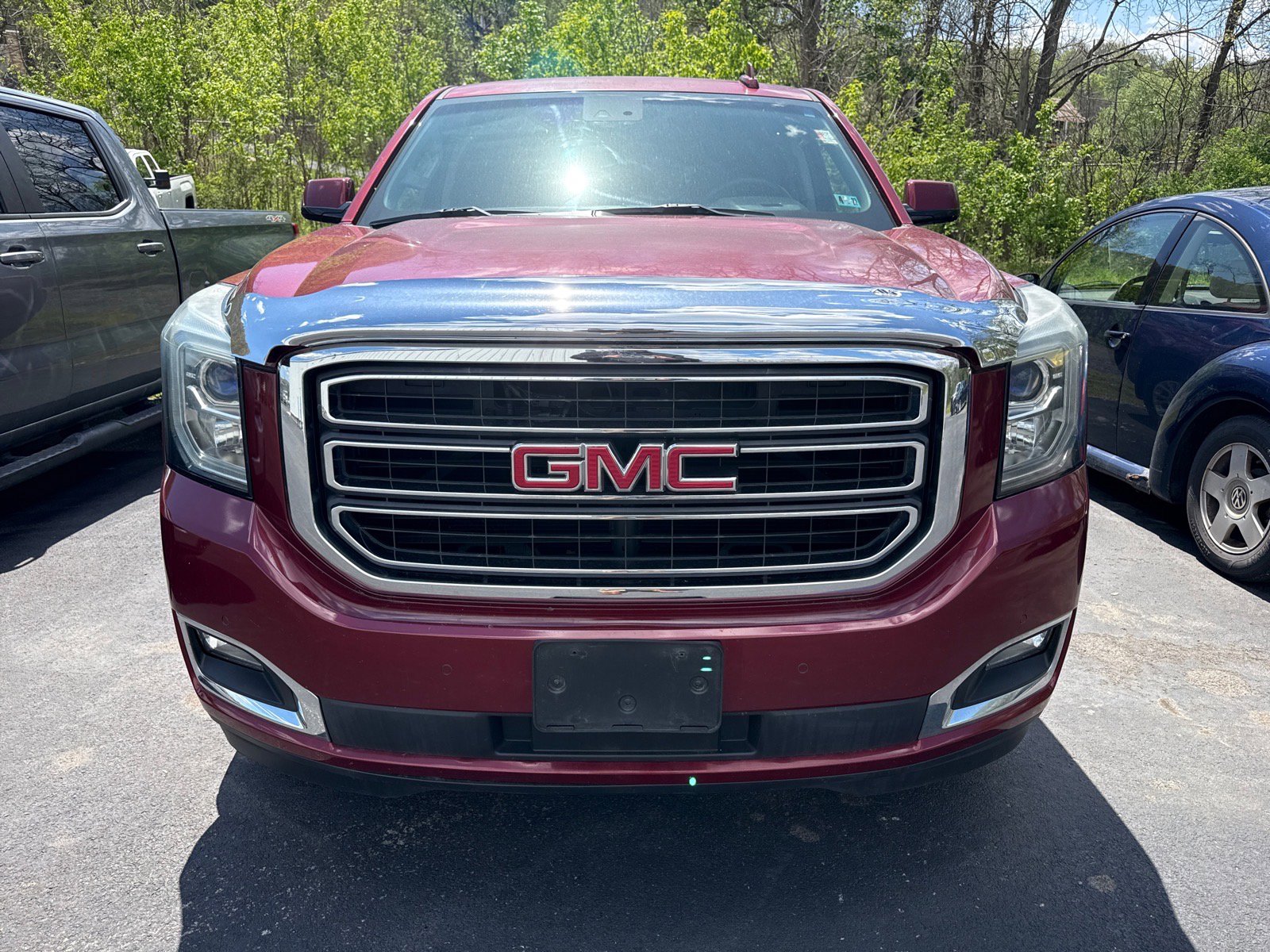 Used 2017 GMC Yukon SLT AWD/4WD image 2