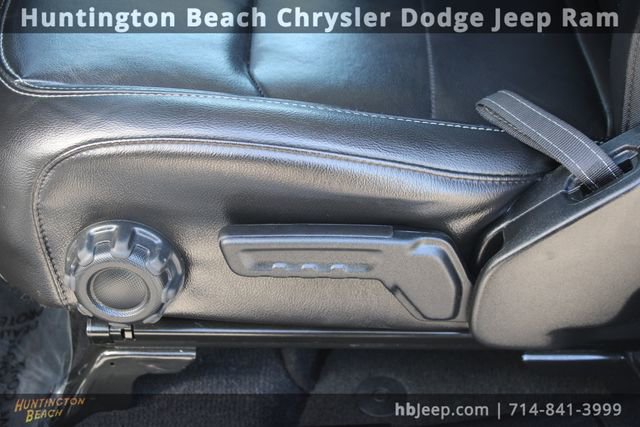 Used 2023 Jeep Wrangler Unlimited Sahara image 38