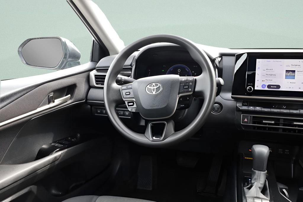 Certified 2025 Toyota Camry LE image 30