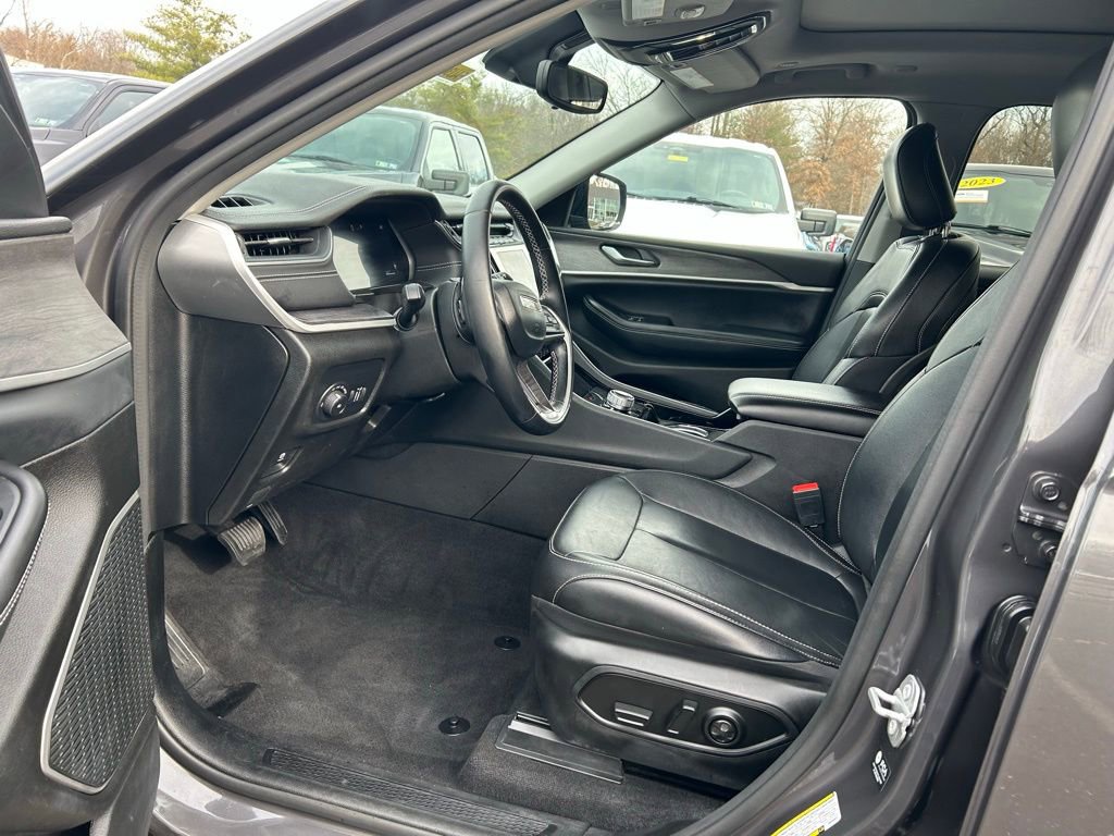 Used 2022 Jeep Grand Cherokee L Limited image 15