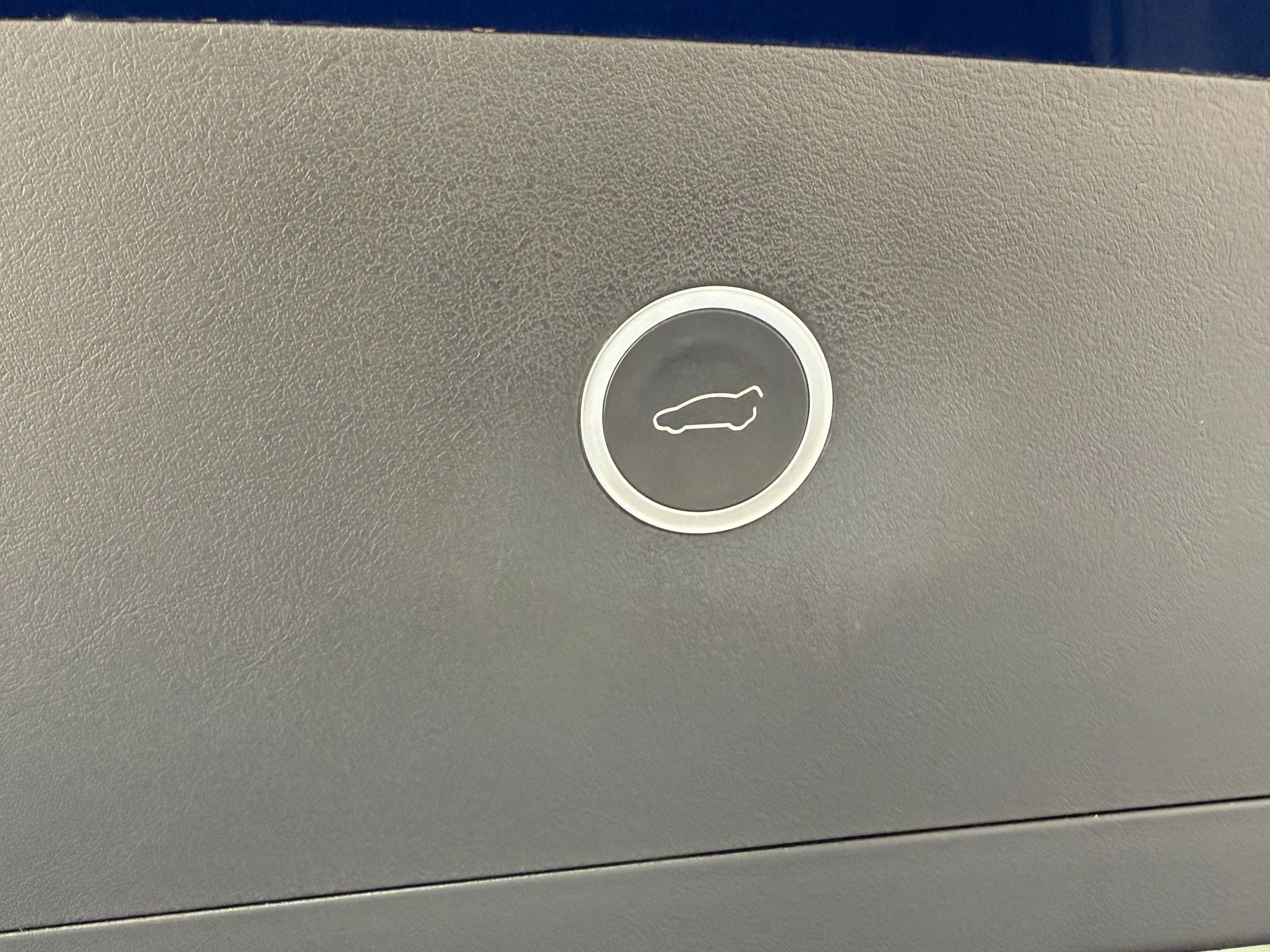 Used 2016 Tesla Model X 60D image 26