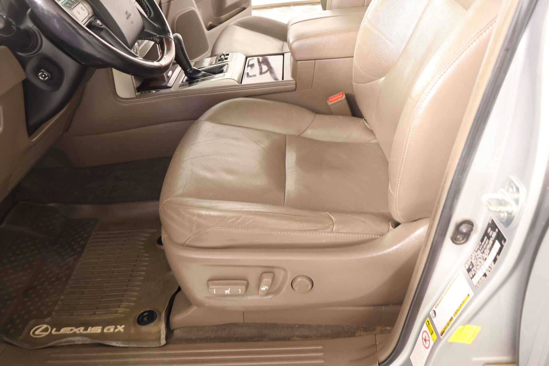 Used 2018 Lexus GX 460 Premium w/ Premium Package image 11