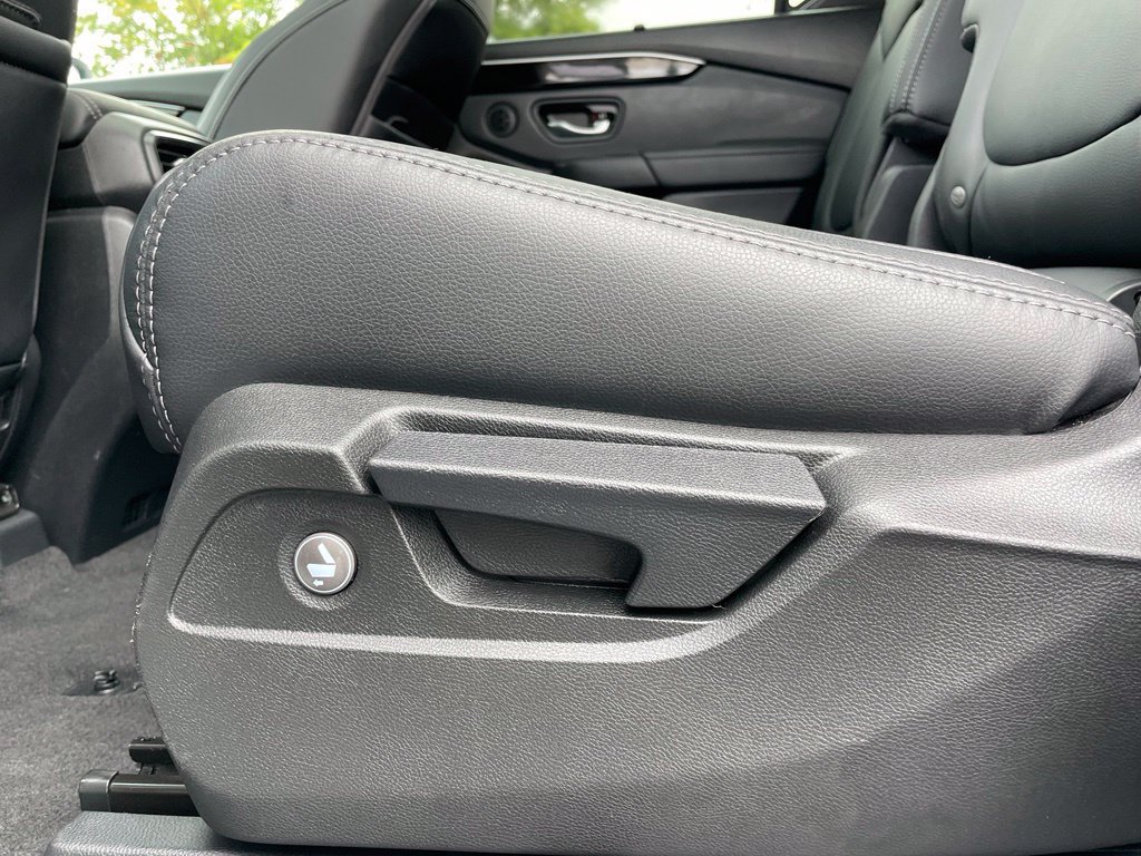 Certified 2025 Honda Pilot Touring image 39