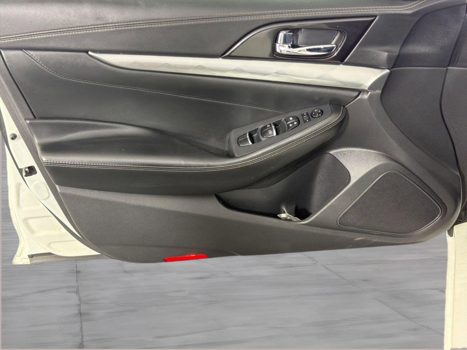 Used 2019 Nissan Maxima 3.5 SL w/ Floor Mat Group FWD image 13