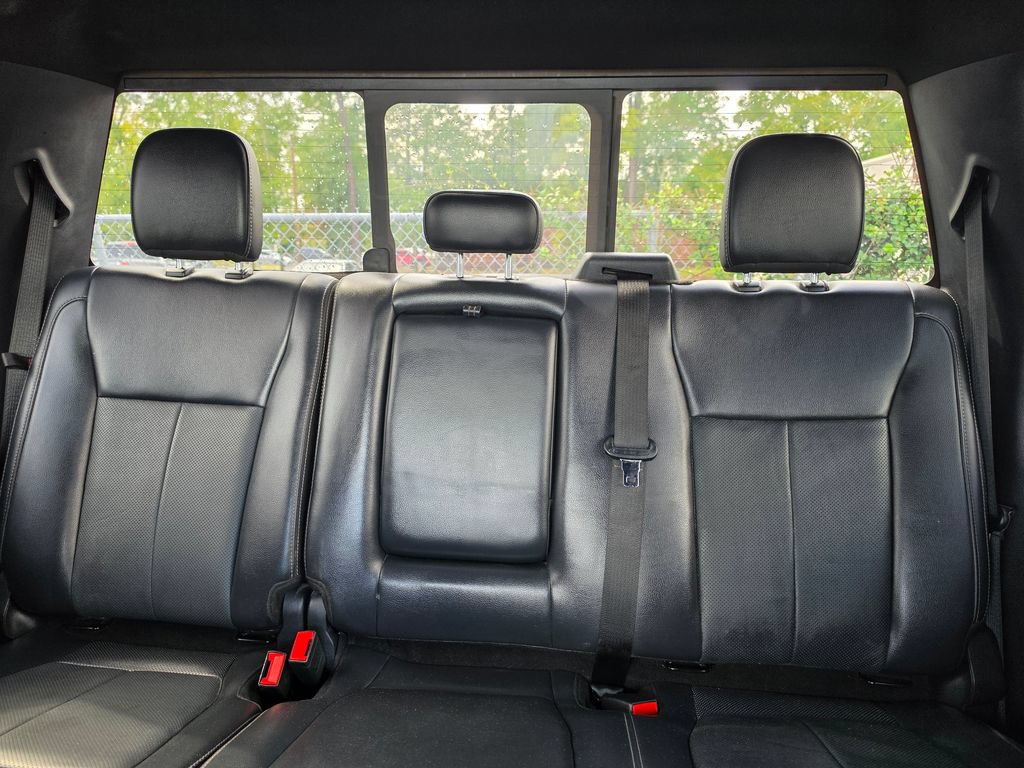 Used 2022 Ford F350 Lariat w/ Black Appearance Package AWD/4WD image 36