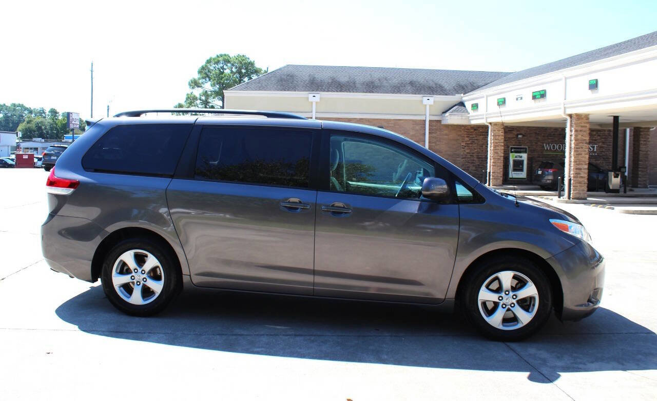 Used 2013 Toyota Sienna LE
