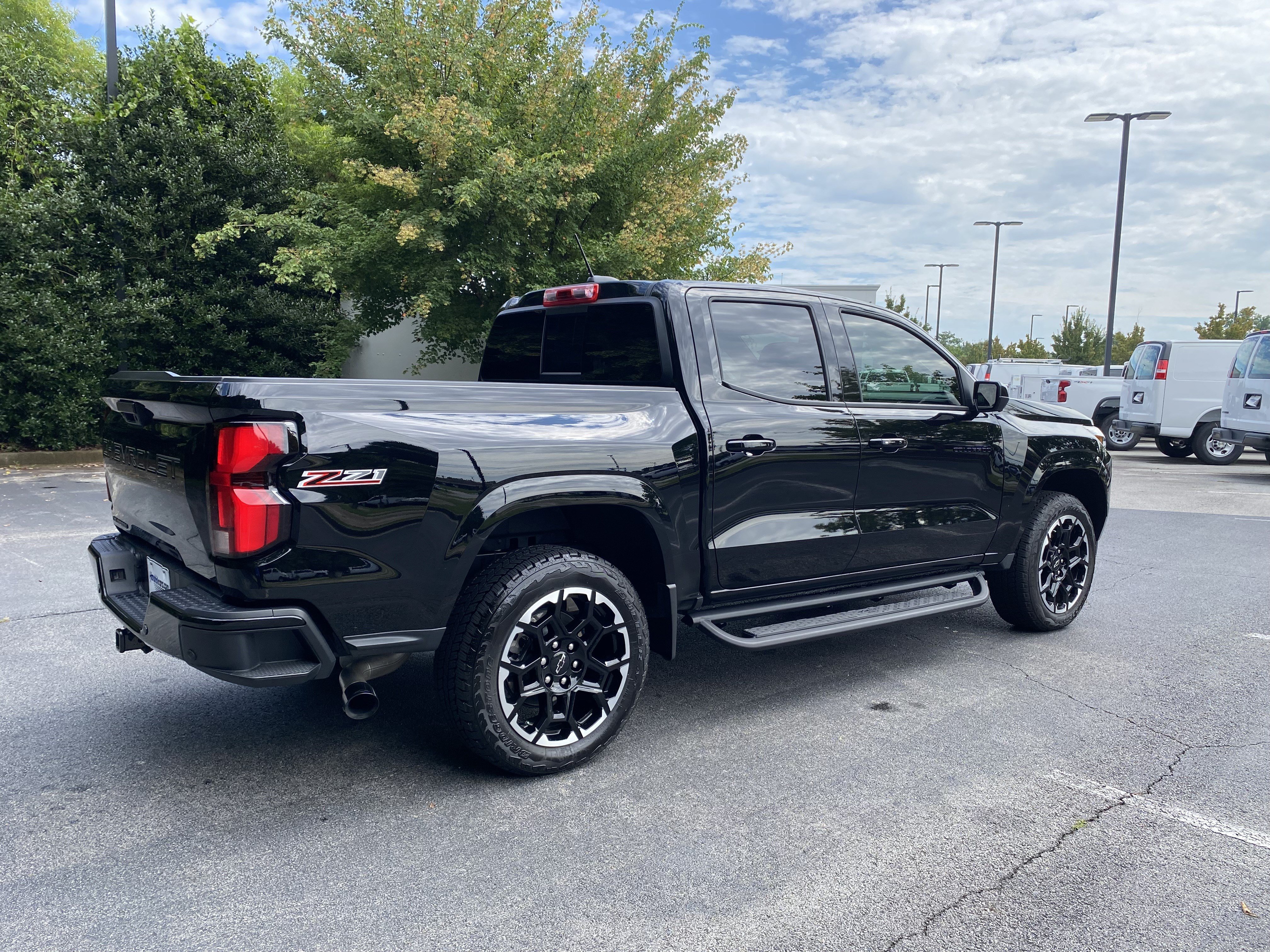 Used 2026 Chevrolet Colorado Z71 w/ Technology Package AWD/4WD image 9