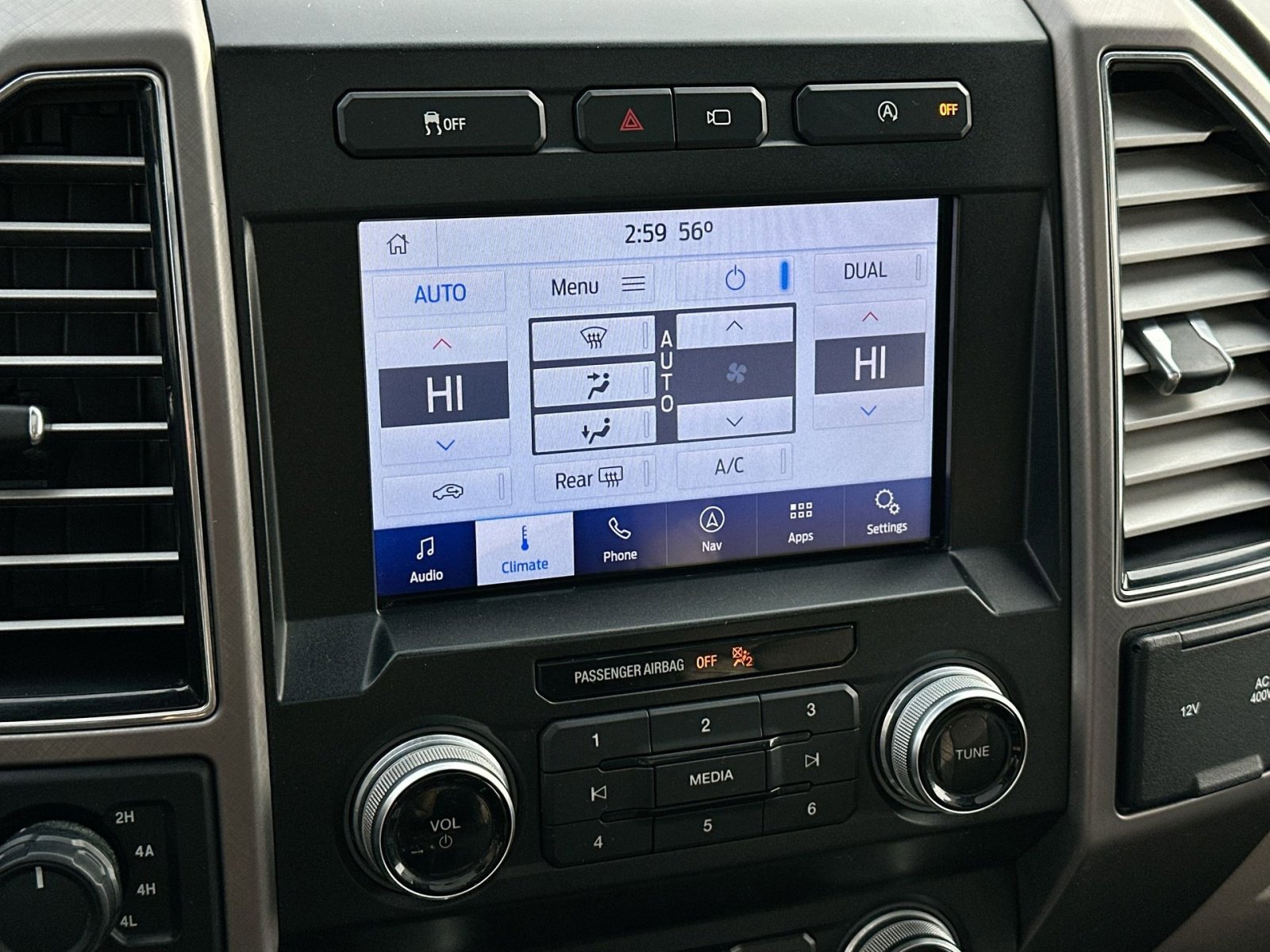 Used 2020 Ford F150 Limited w/ Trailer Tow Package image 26