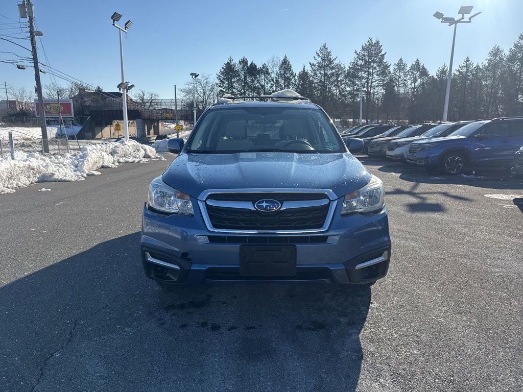 Used 2017 Subaru Forester 2.5i Premium w/ All-Weather Package image 4