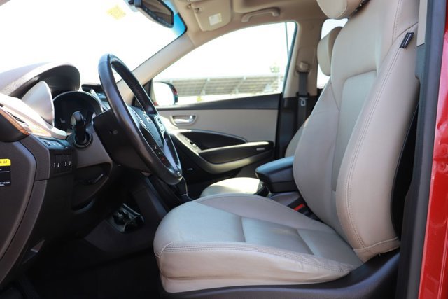 Used 2016 Hyundai Santa Fe Limited w/ Option Group 04 FWD image 12