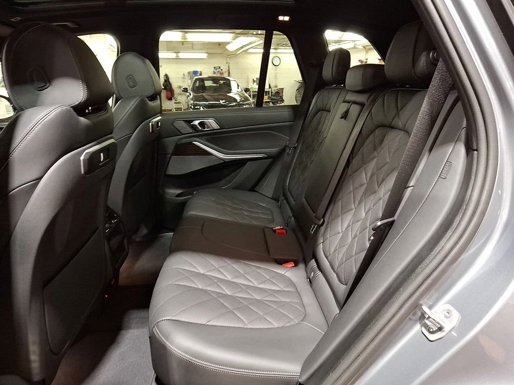 Certified 2025 BMW X5 xDrive40i w/ M Sport Package image 8