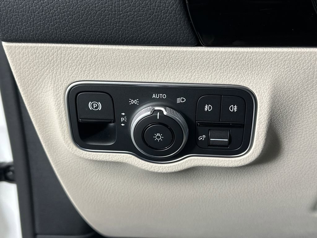 Certified 2026 Mercedes-Benz GLA 250 4MATIC image 32