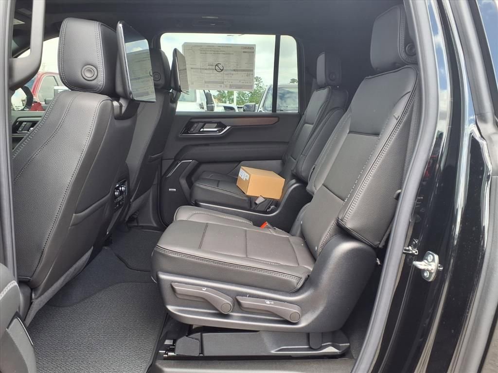 New 2026 GMC Yukon XL Denali w/ Denali Reserve Package AWD/4WD image 7