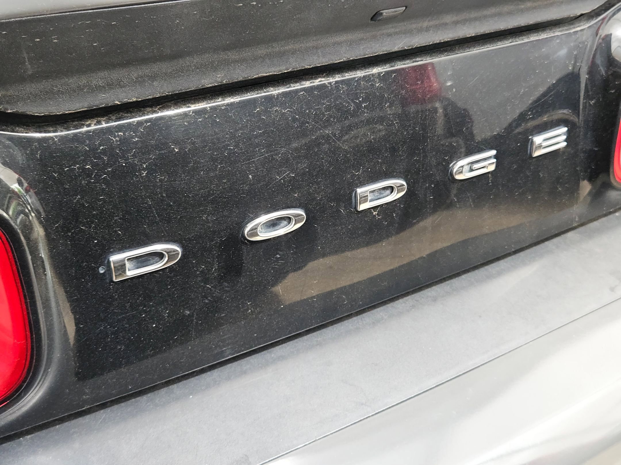 Used 2019 Dodge Challenger SXT w/ Blacktop Package image 8