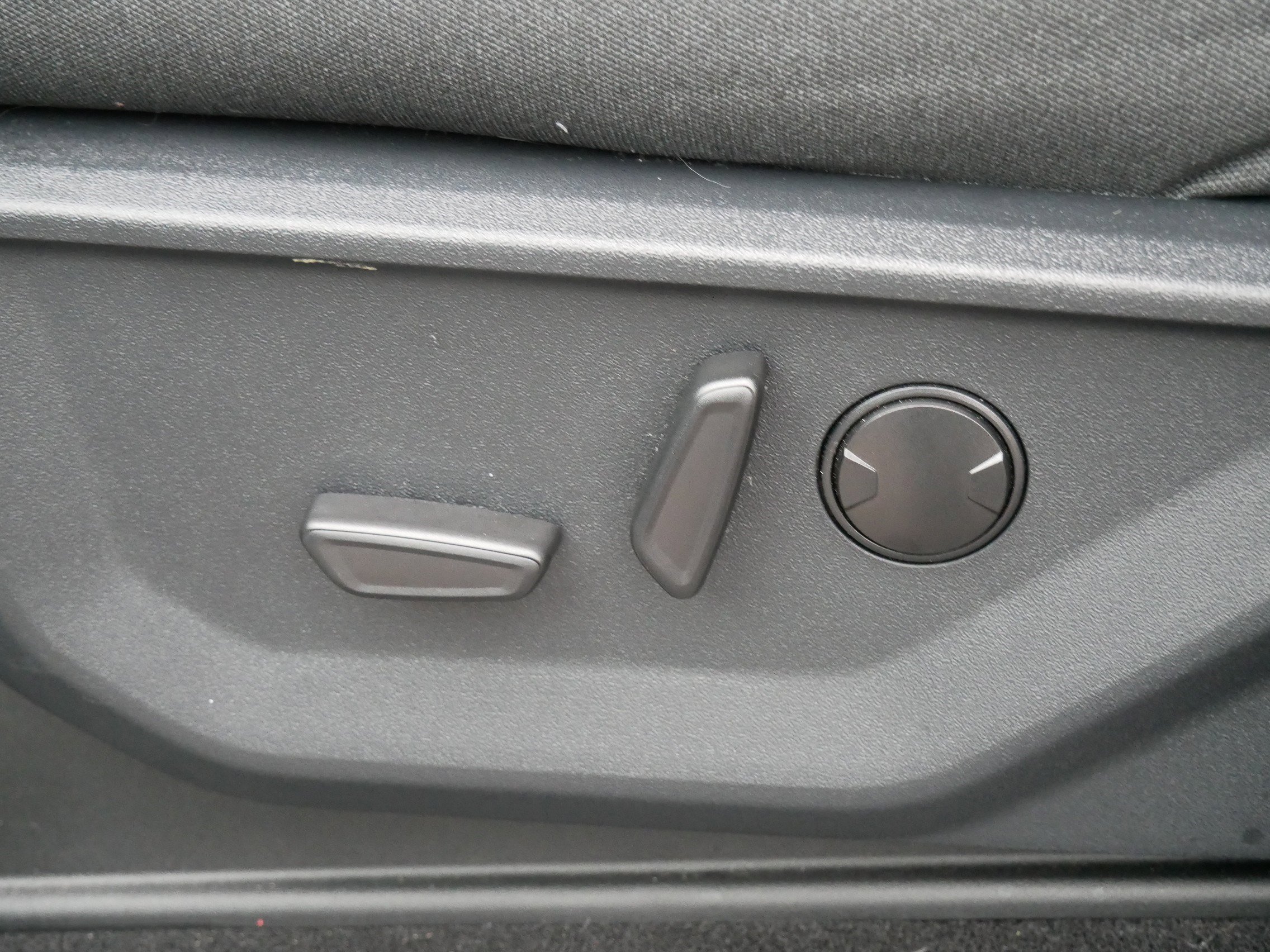 Used 2025 Ford F150 XLT w/ Equipment Group 302A MID image 19