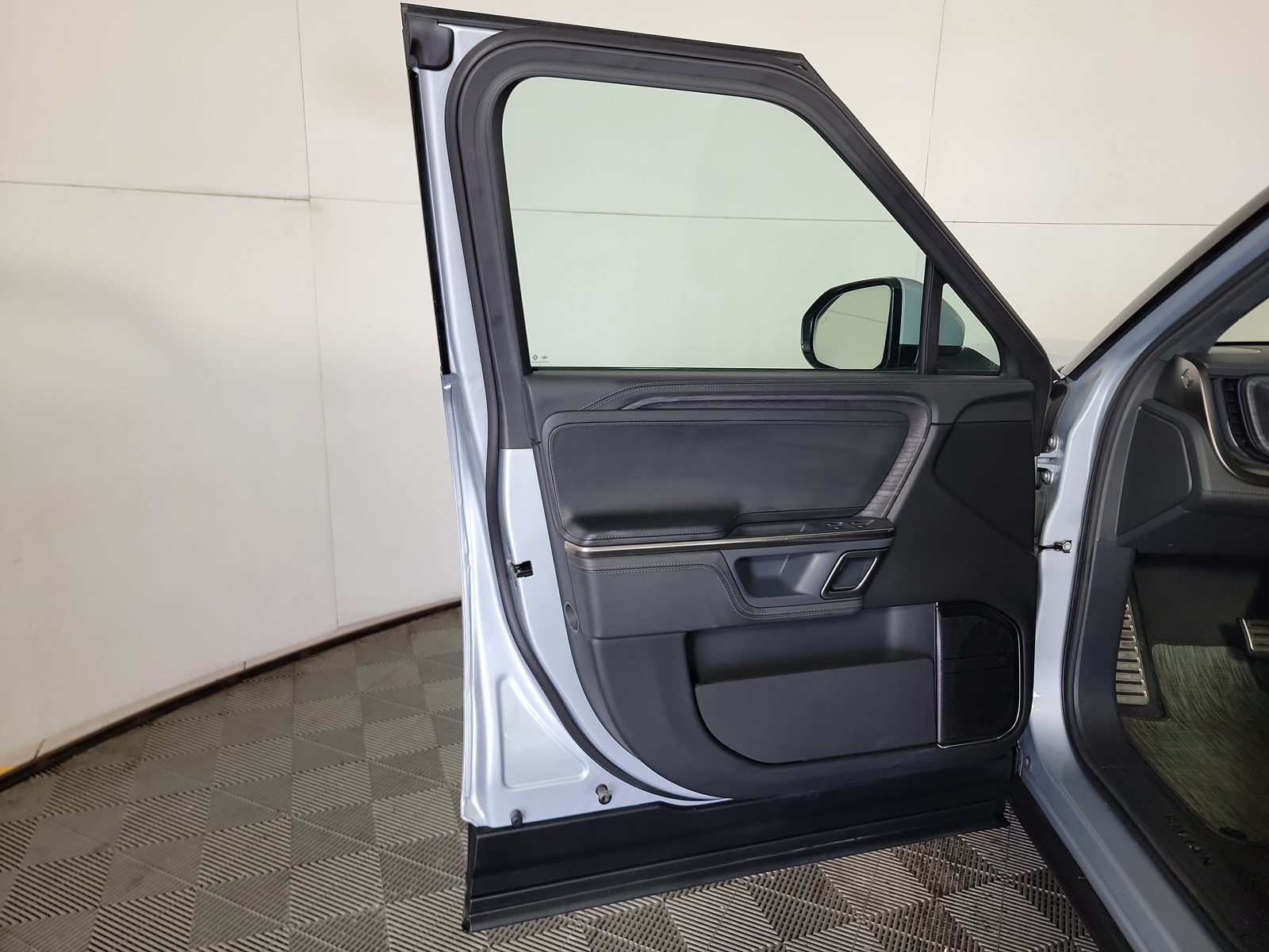 Used 2024 Rivian R1S Adventure Quad AWD/4WD image 16