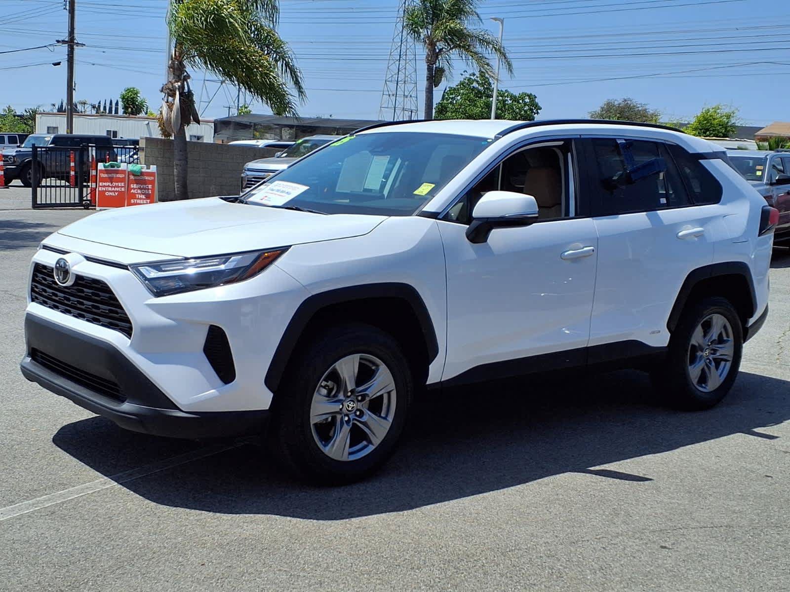 Certified 2025 Toyota RAV4 XLE AWD/4WD image 3