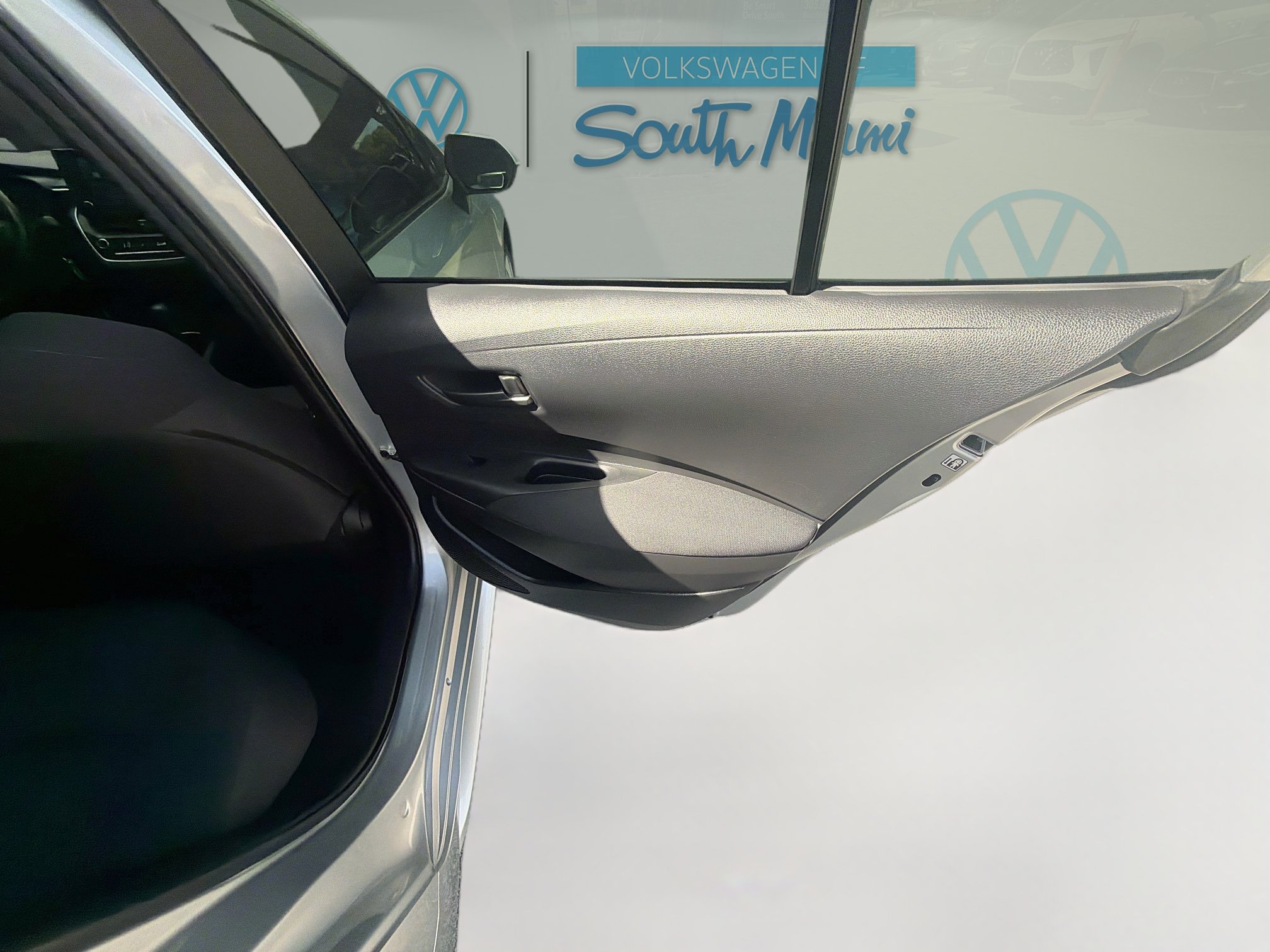 Used 2022 Toyota Corolla LE FWD image 29