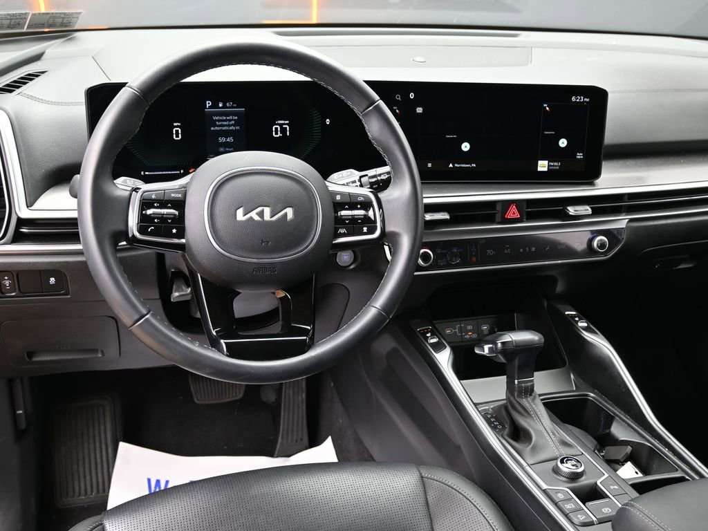 Used 2025 Kia Sorento S image 32