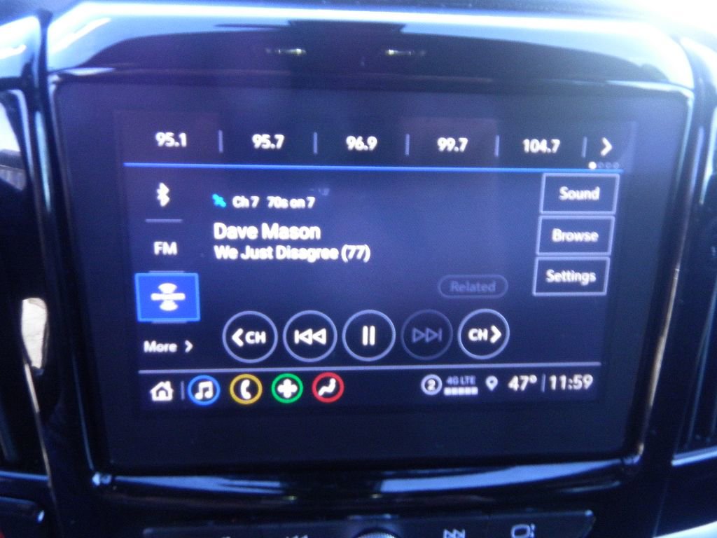 Used 2022 Chevrolet Traverse LT w/ LPO, Cargo Package image 19