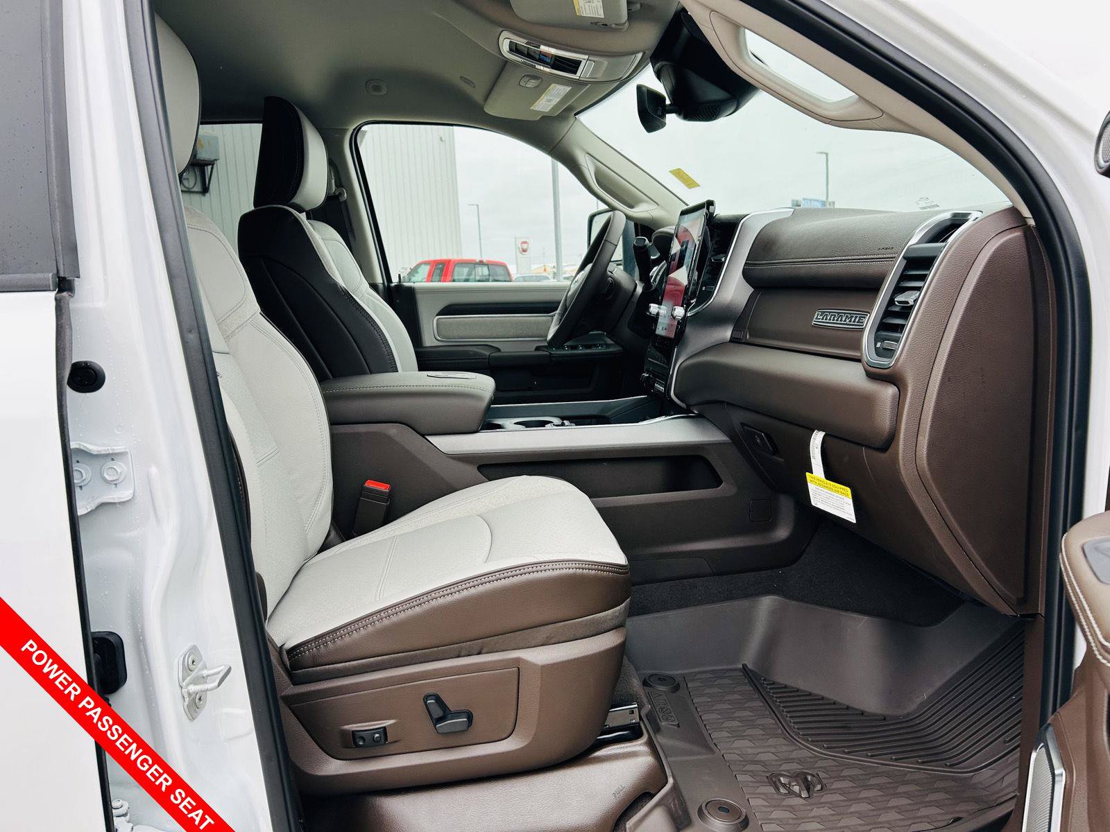 New 2026 RAM 3500 Laramie AWD/4WD image 35