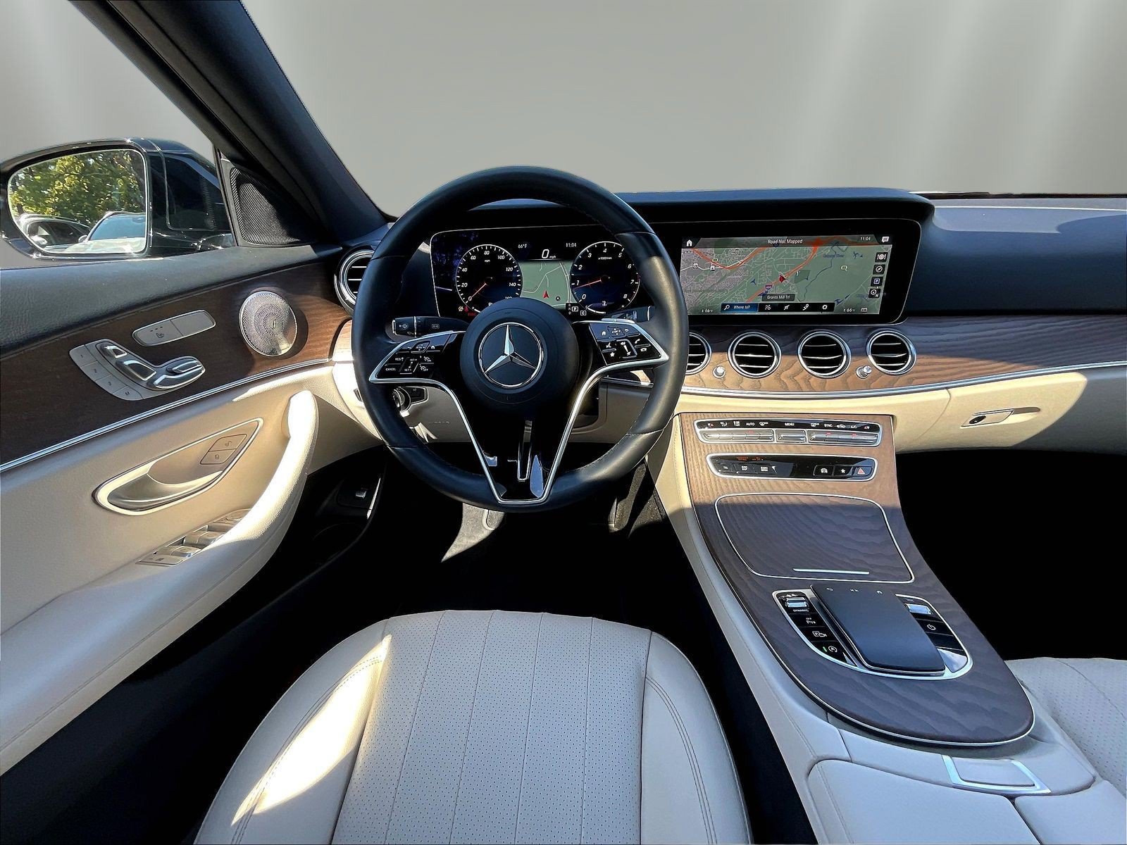 Used 2022 Mercedes-Benz E 350 Sedan image 10