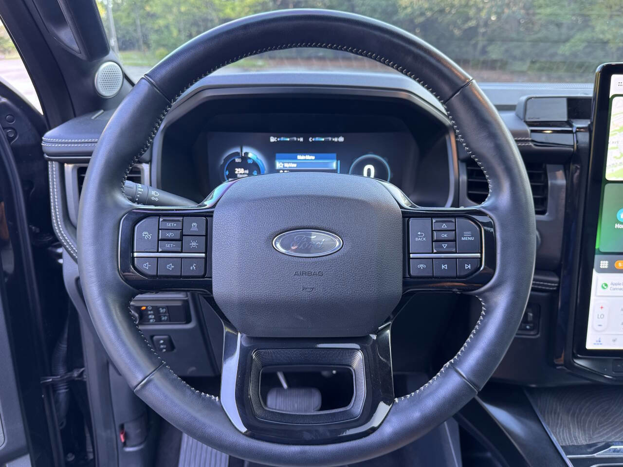 Used 2023 Ford F150 Lightning Platinum image 10