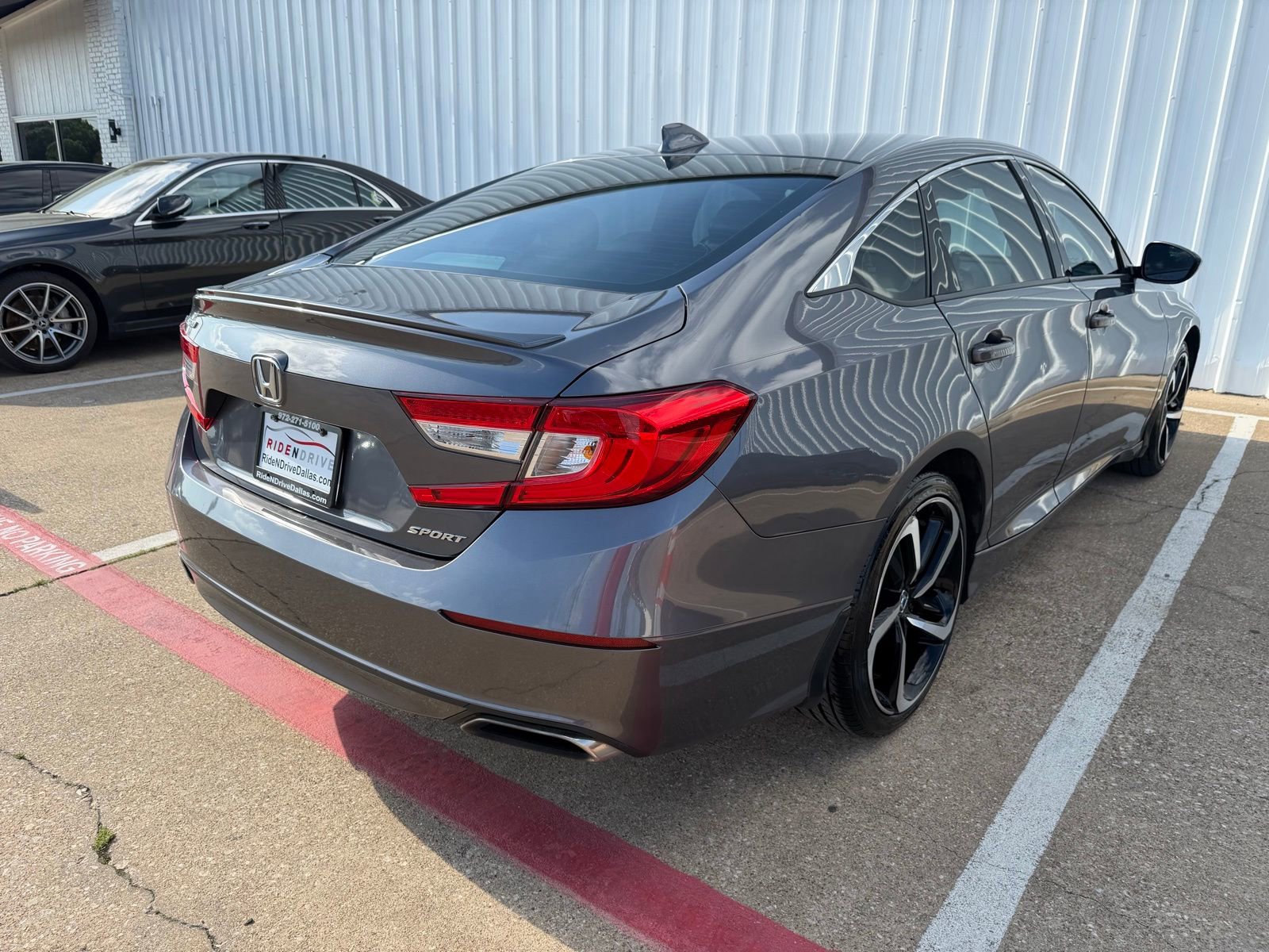 Used 2020 Honda Accord Sport image 7