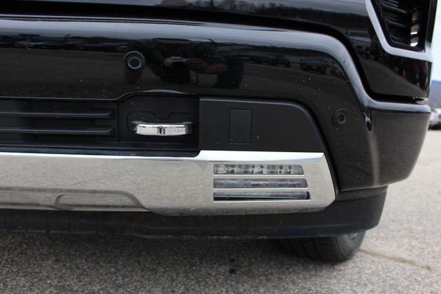 Used 2023 Chevrolet Silverado 1500 High Country w/ High Country Premium Package image 7