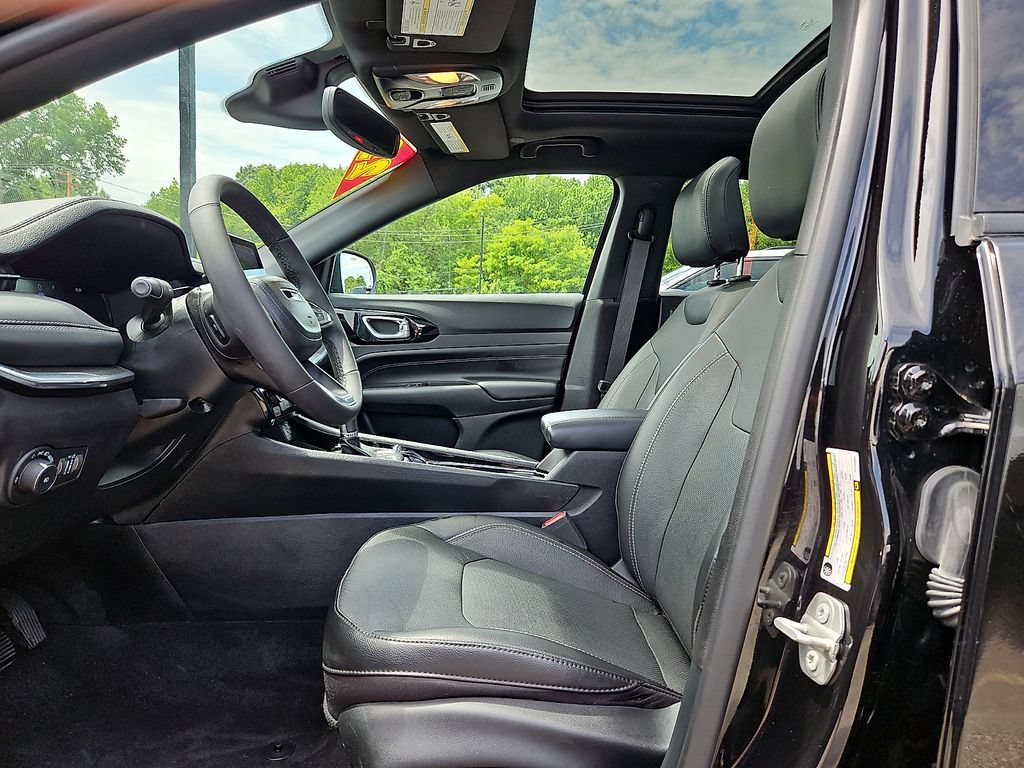 Certified 2023 Jeep Compass High Altitude AWD/4WD image 14