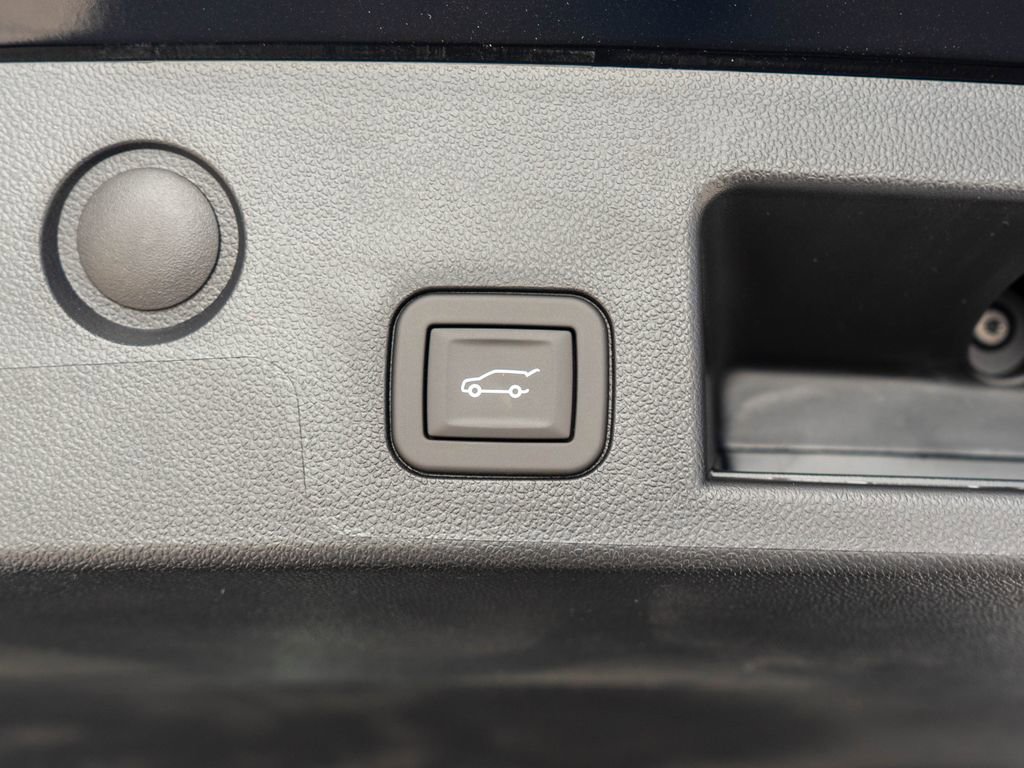 New 2026 GMC Terrain Elevation w/ Elevation Premium Package AWD/4WD image 30