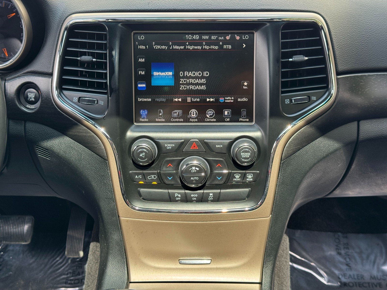 Used 2015 Jeep Grand Cherokee Altitude AWD/4WD image 23