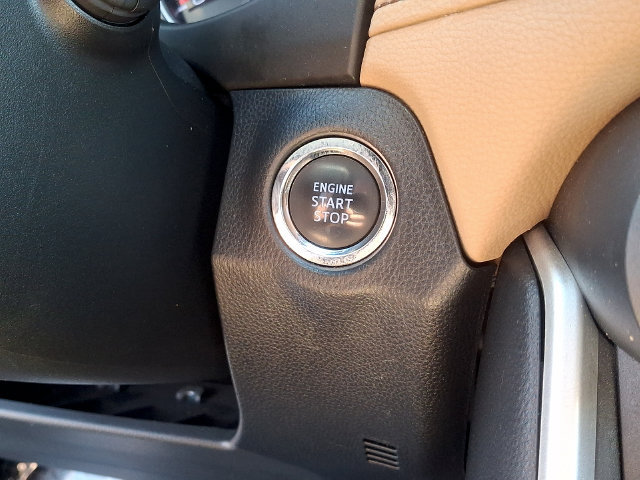 Certified 2022 Toyota RAV4 XLE w/ Convenience Package AWD/4WD image 16