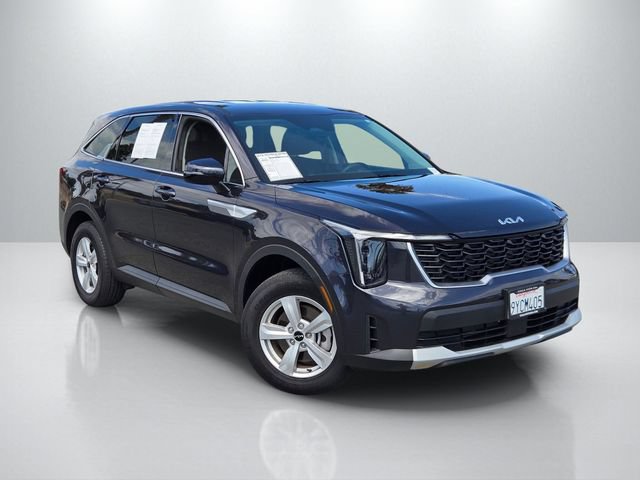 Used 2026 Kia Sorento LX FWD image 1