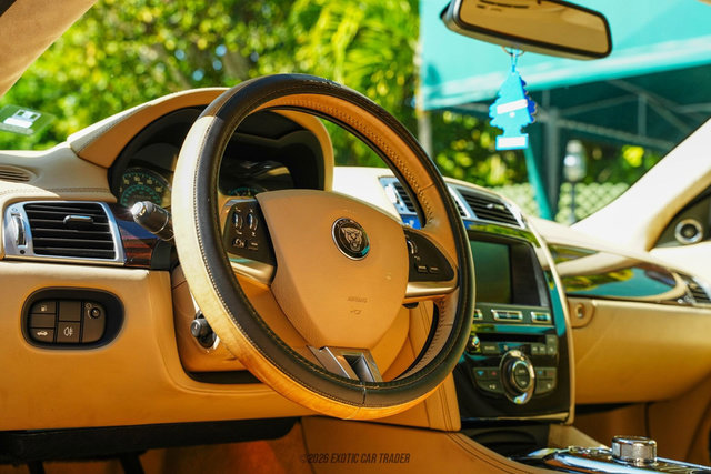 Used 2014 Jaguar XK Convertible RWD image 28