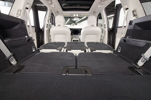 Used 2024 Volvo XC90 T8 Ultimate w/ Protection Package Premier AWD/4WD image 28