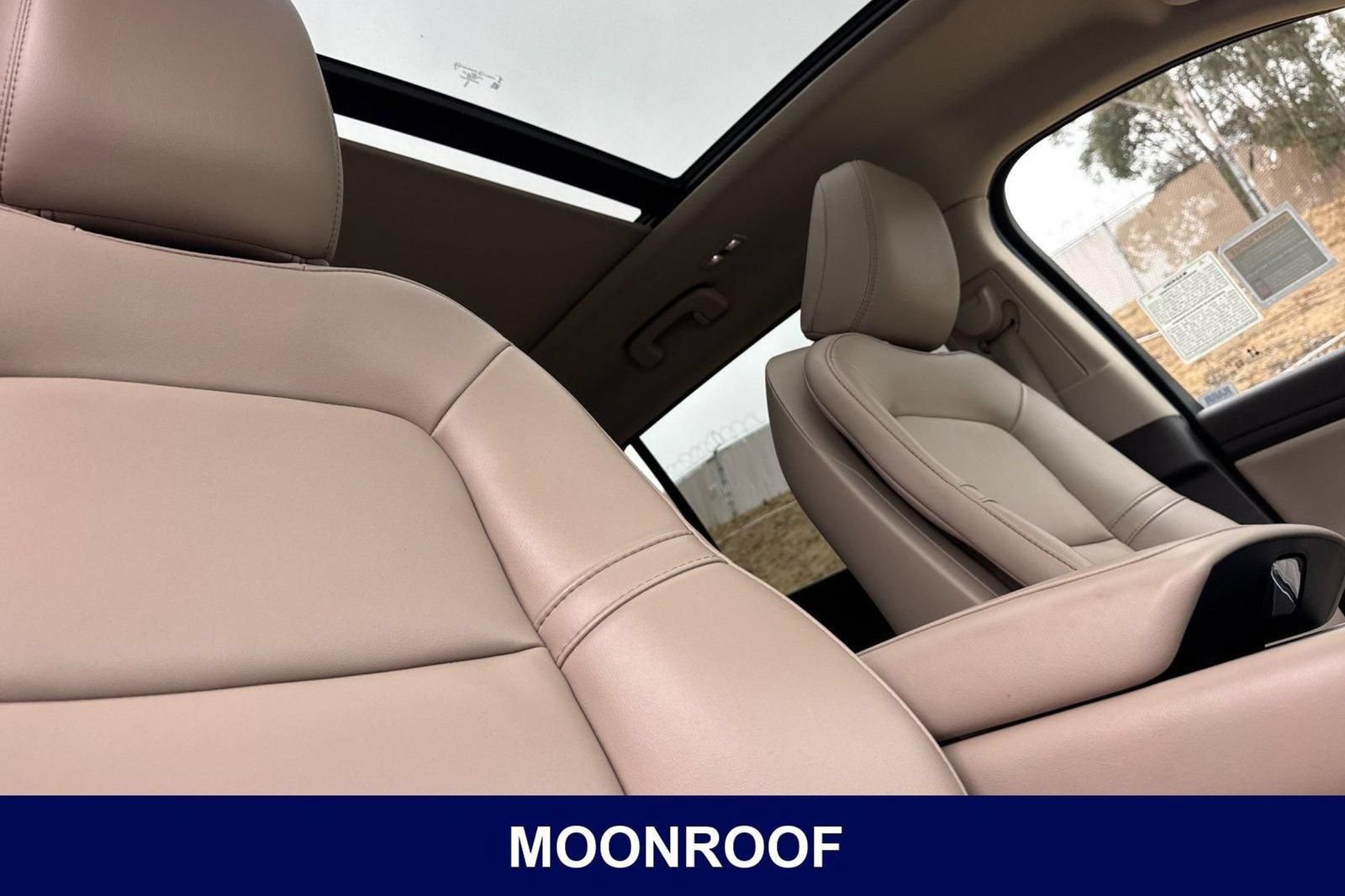 Used 2023 Lincoln Aviator 2WD w/ Premium Package image 23