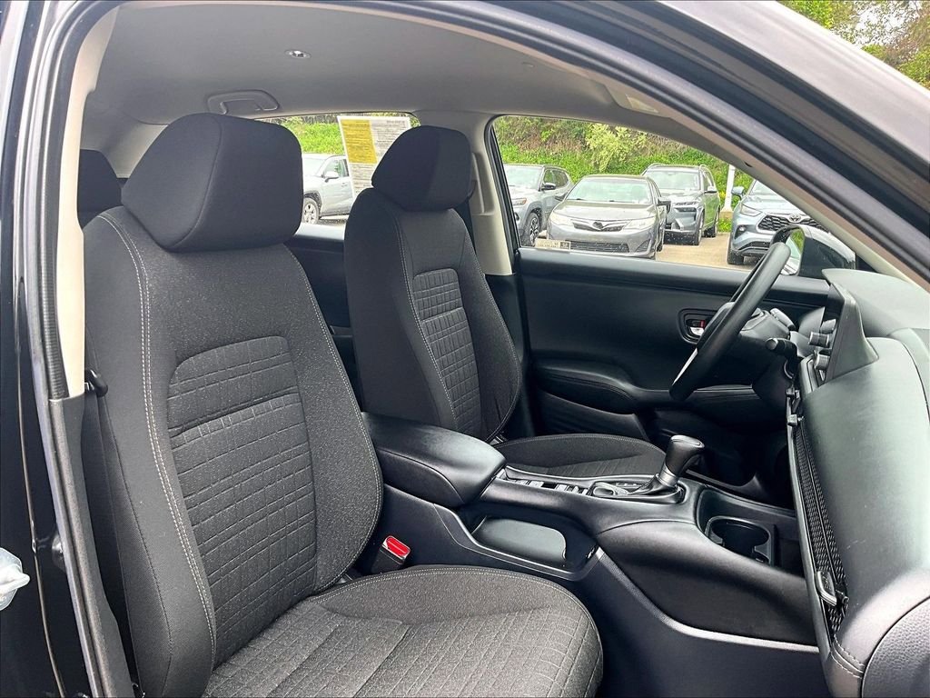 Used 2023 Honda HR-V LX image 11