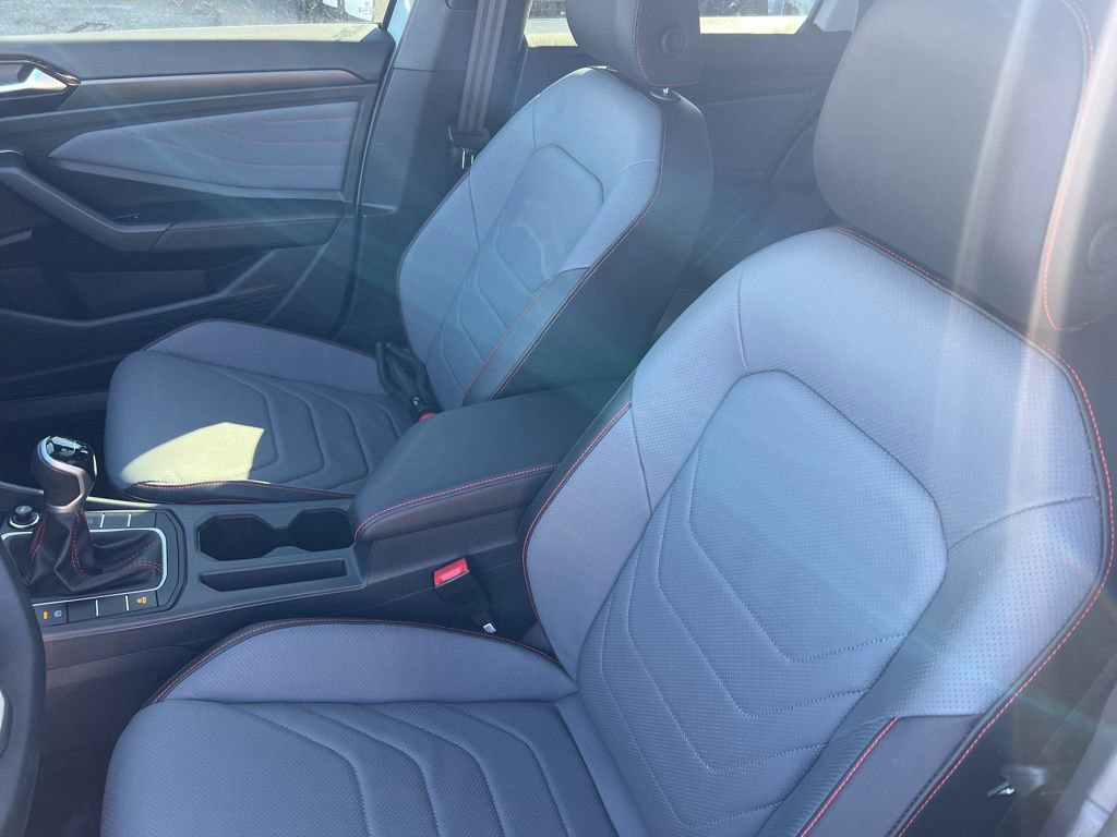 Used 2025 Volkswagen Jetta GLI Autobahn image 5