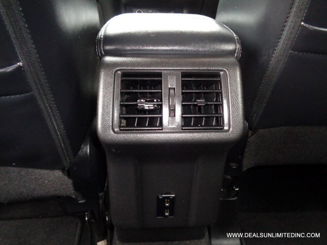 Used 2020 Mitsubishi Outlander SEL image 16