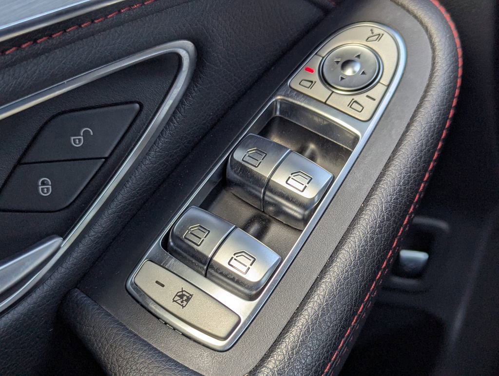 Used 2018 Mercedes-Benz GLC 43 AMG 4MATIC image 24